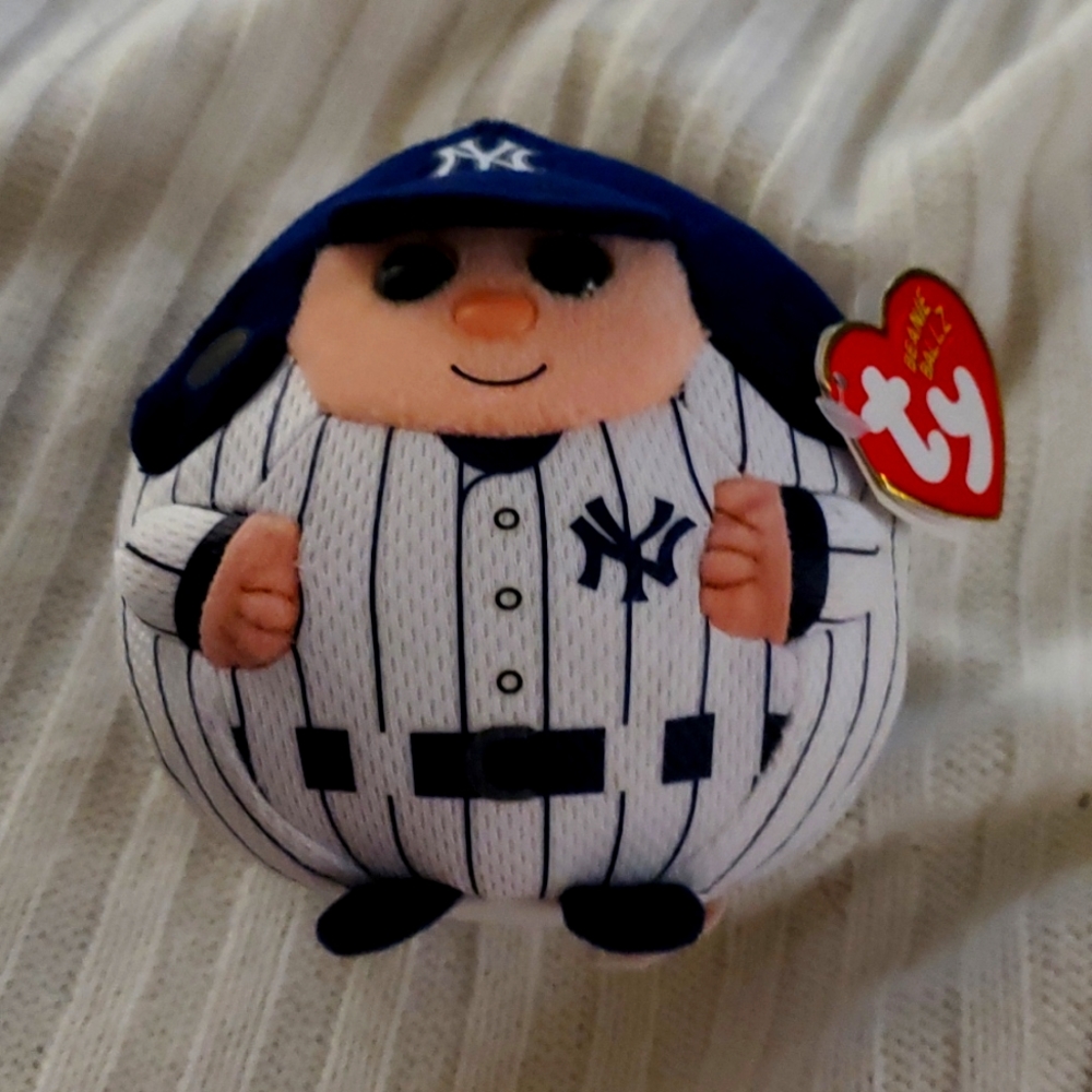 Ty Beanie Ballz New York Yankee